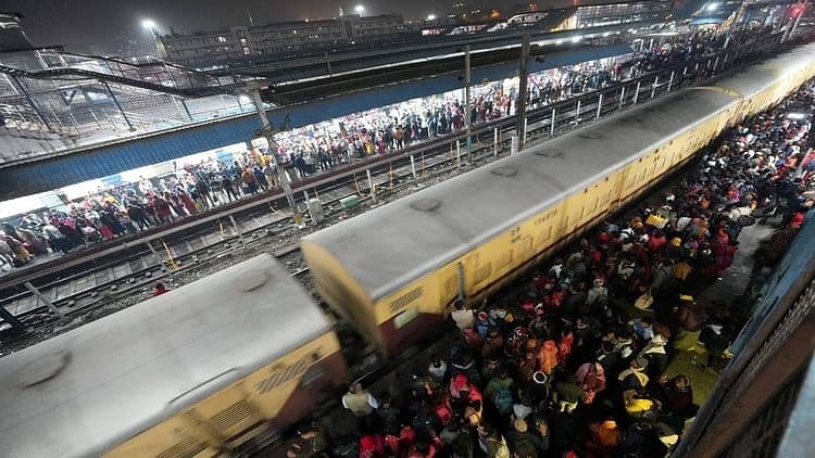 New Delhi Railway Stamped Hugs Crowds Before 7pm Stamped RPF -CRPF Warned – My Uzala Hindi News Live